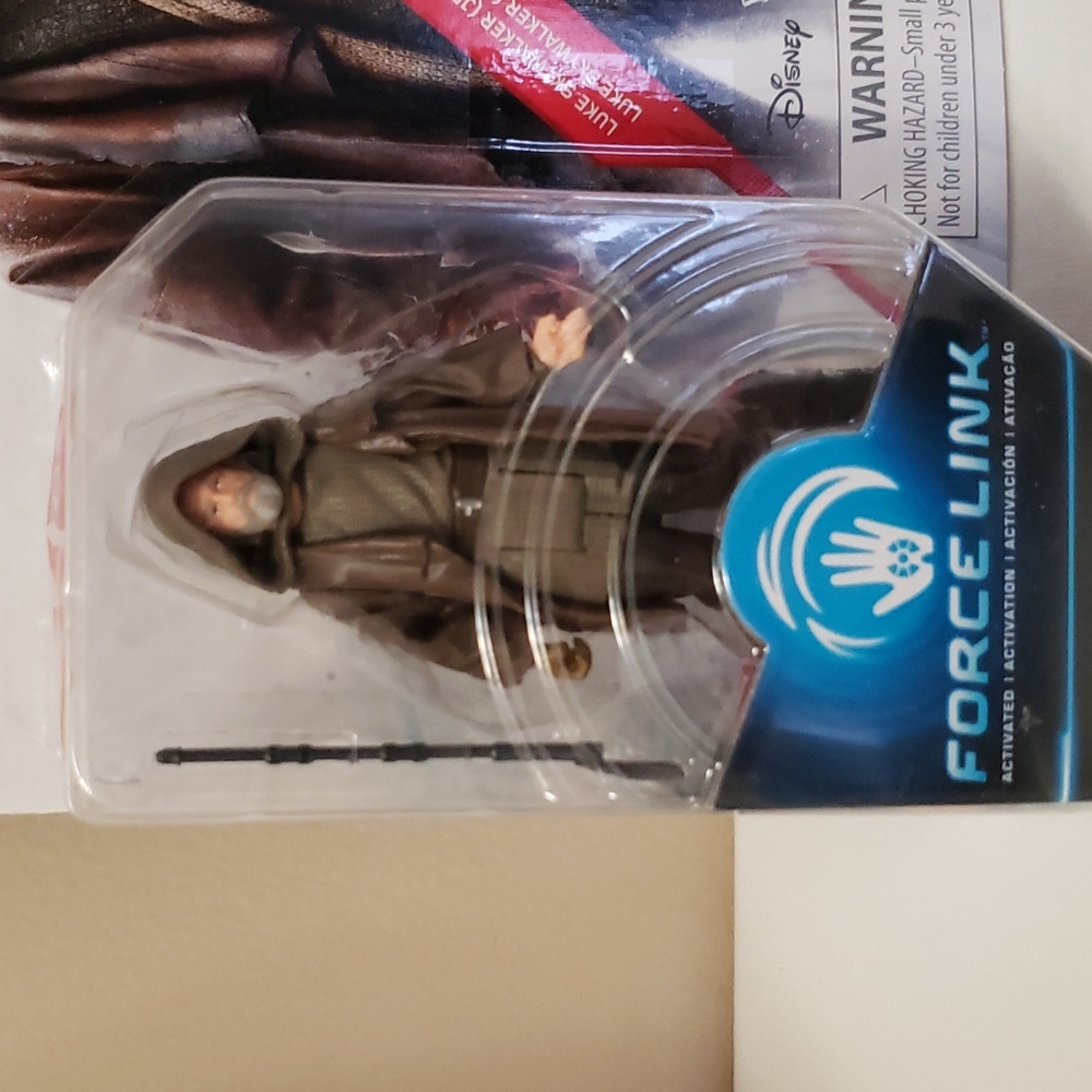 Star Wars Luke Skywalker Jedi Exile Force Link Action Figure Hasbro New - Picture 3 of 5